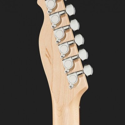 Cabeça de guitarra elétrica em madeira clara com cravelhas cromadas