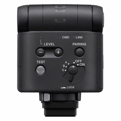 Flash de câmara fotográfica preto com vários botões e indicadores