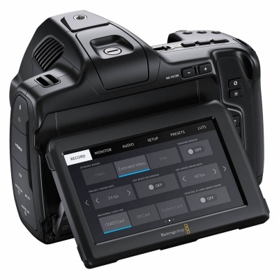 Câmara de vídeo profissional Blackmagic com ecrã tátil