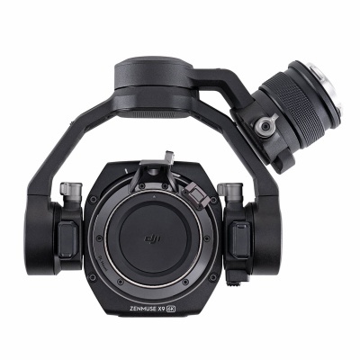Câmara DJI ZENMUSE X9 6K preta com suporte, vista frontal