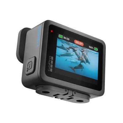 Câmara de ação GoPro HERO preta com ecrã LCD mostrando golfinhos