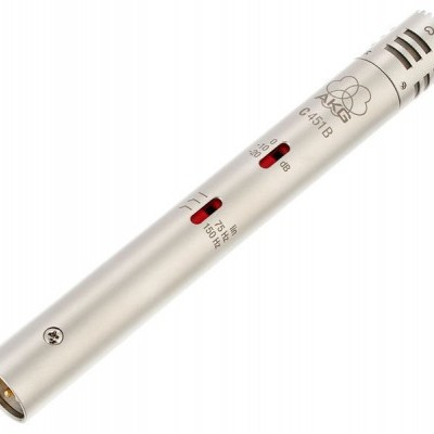 Microfone condensador AKG C 451B prateado com grelha metálica