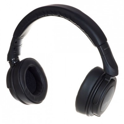 Auriculares pretos sem fios com almofadas acolchoadas