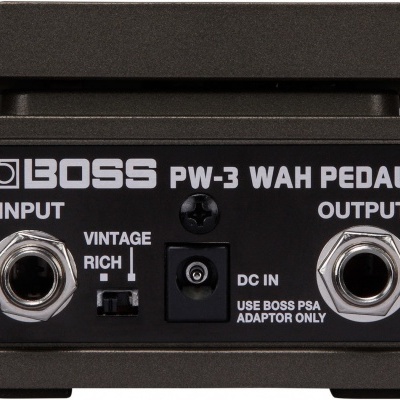 Pedal de efeitos BOSS PW-3 Wah Pedal preto com entradas e seletores visíveis