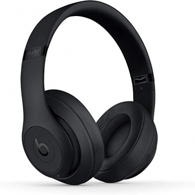 Auriculares sem fios pretos Beats Studio3 com almofadas acolchoadas