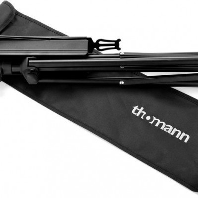 Estante dobrável preta com capa preta 'thomann' sobre superfície branca