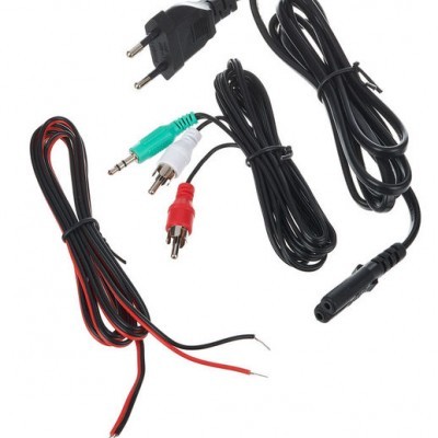 Cabos elétricos e de áudio com conectores RCA e ficha elétrica plugue europeu