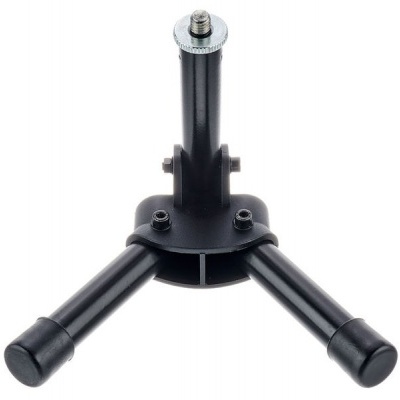 Suporte metálico preto com duas pernas e parafuso no topo sobre fundo branco