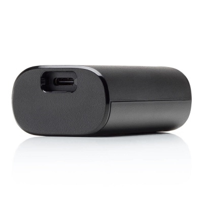 Carregador portátil preto com porta USB-C