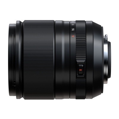 Objetiva fotográfica preta com mostrador numerado e botão deslizante