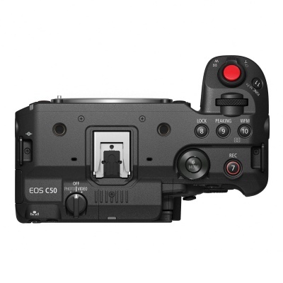 Vista superior da câmara Canon EOS C50 com botões de controlo.