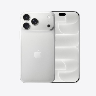 Smartphone Apple iPhone prateado com três câmaras traseiras e ecrã branco