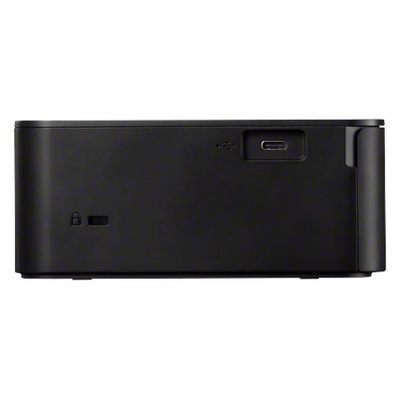 Dispositivo eletrónico preto com porta USB tipo C