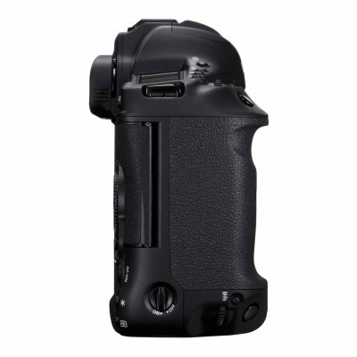 Câmara fotográfica digital preta vista de lado com textura antideslizante e botões