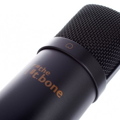 Microfone condensador the t.bone preto com grelha metálica e texto em laranja