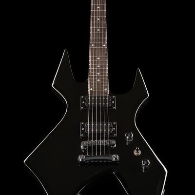 Guitarra elétrica preta com design assimétrico e brilhante