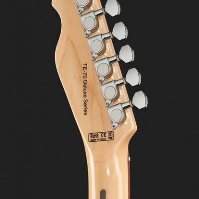 Traseira da cabeça e braço de guitara elétrica em madeira clara com tarraxas cromadas e texto TE-70 Deluxe Series.