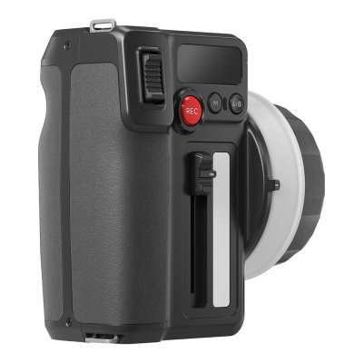 Câmara preta com botão vermelho REC e lente grande com aro branco