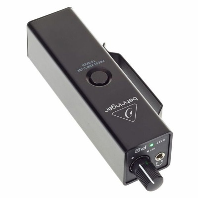 Sintonizador Behringer preto com botão giratório e indicador LED