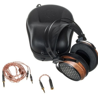 Auscultadores de madeira com cabo trançado e estojo preto