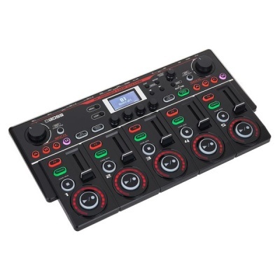 Mesa de mistura musical Boss BR-80 preta com botões e ecrã LCD