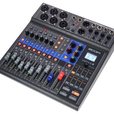Mesa de mistura Zoom LiveTrak L-8 preta com várias entradas e controlos