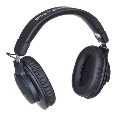 Headphones pretos Audio-Technica com almofadas acolchoadas