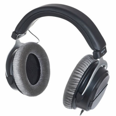 Auriculares circum-aurais pretos com almofadas cinzentas