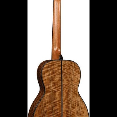 Parte traseira de guitarra acústica em madeira castanha clara com padrão riscado