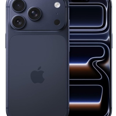 Smartphone Apple iPhone azul escuro com três câmaras traseiras e ecrã frontal