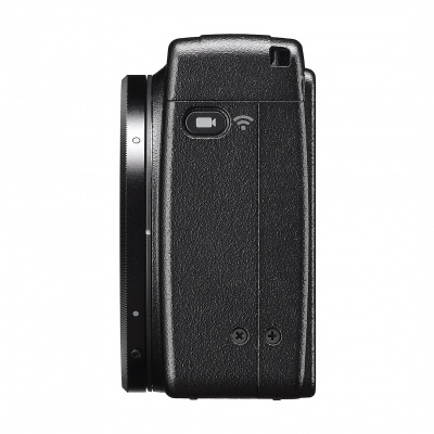 Câmara fotográfica compacta preta vista de lado