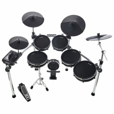 bateria eletrónica com tambores e pratos negros e estrutura metálica