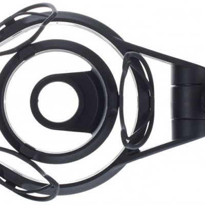 Suporte de microfone preto da marca RØDE com design em anéis