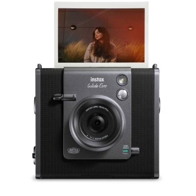 Máquina fotográfica instantânea Instax Wide Evo com foto saída
