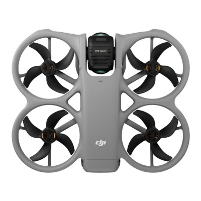 Drone cinzento com quatro hélices e câmara frontal