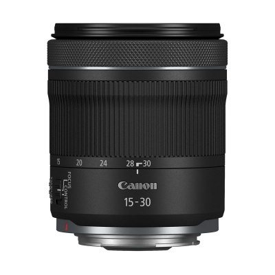 Objetiva Canon 15-30mm preta com anel de foco texturizado e marcações