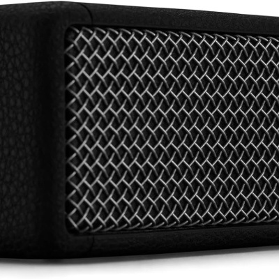 Coluna portátil preta com grelha de metal prateada