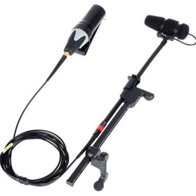 Microfone preto com espuma protetora e suporte ajustável