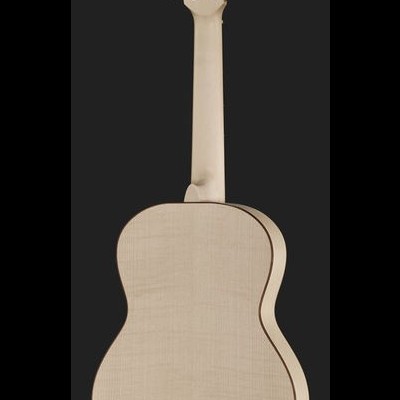 Violão clássico de madeira clara visto de costas