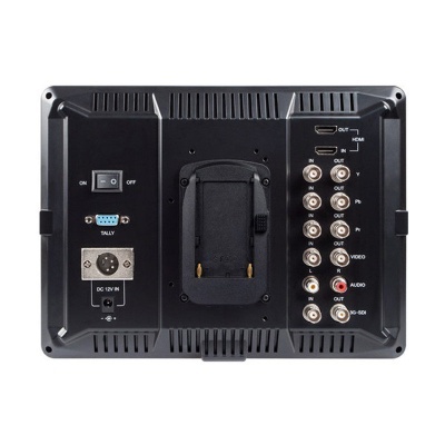 Painel traseiro de monitor preto com múltiplas portas e conetores