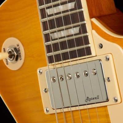 Guitarra elétrica amarela com captador Roswell e braço com trastes