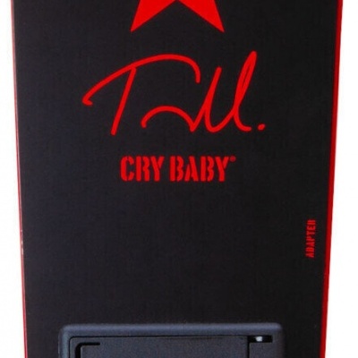 Base do pedal de efeitos Dunlop Cry Baby com parafusos e texto vermelho