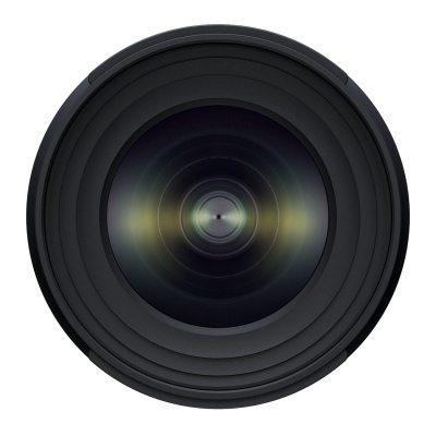 Lente de câmara fotográfica vista de frente com vidro refletor