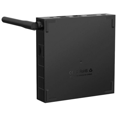 Dispositivo preto quadrado com antena e portas USB