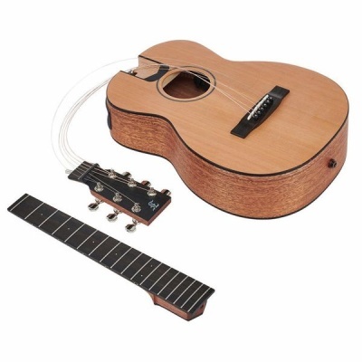 Guitarra acústica de madeira com braço separado e cordas soltas