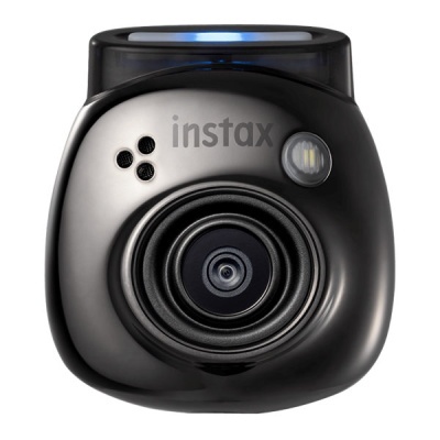 Câmera instantânea preta com lente circular e flash