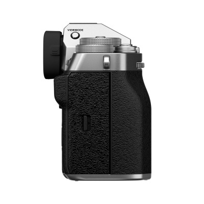 Câmara fotográfica prateada e preta vista de lado com botão VIEWMODE