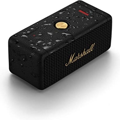 Coluna de som portátil Marshall preta com gotas de água