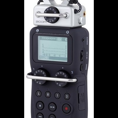 Gravador portátil Zoom H5 preto e prata com microfones