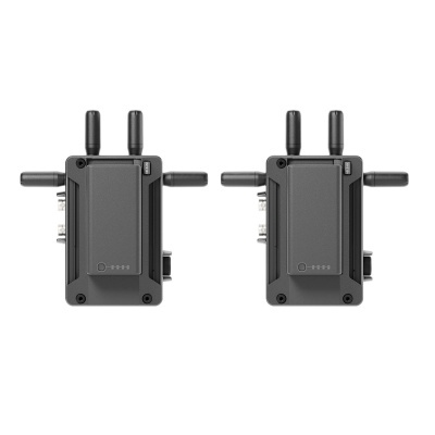 Dois dispositivos eletrónicos pretos com antenas